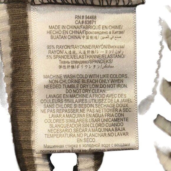 BCBGenaration Multicolor Striped Ribbed Crew Neck Long Sleeve Top Ladies Medium - Picture 3 of 6